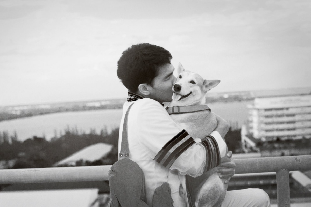 索雷薩認為歌露塔是世界上最快樂的狗，而他因此成為世界上最快樂的人。取自Gluta臉書