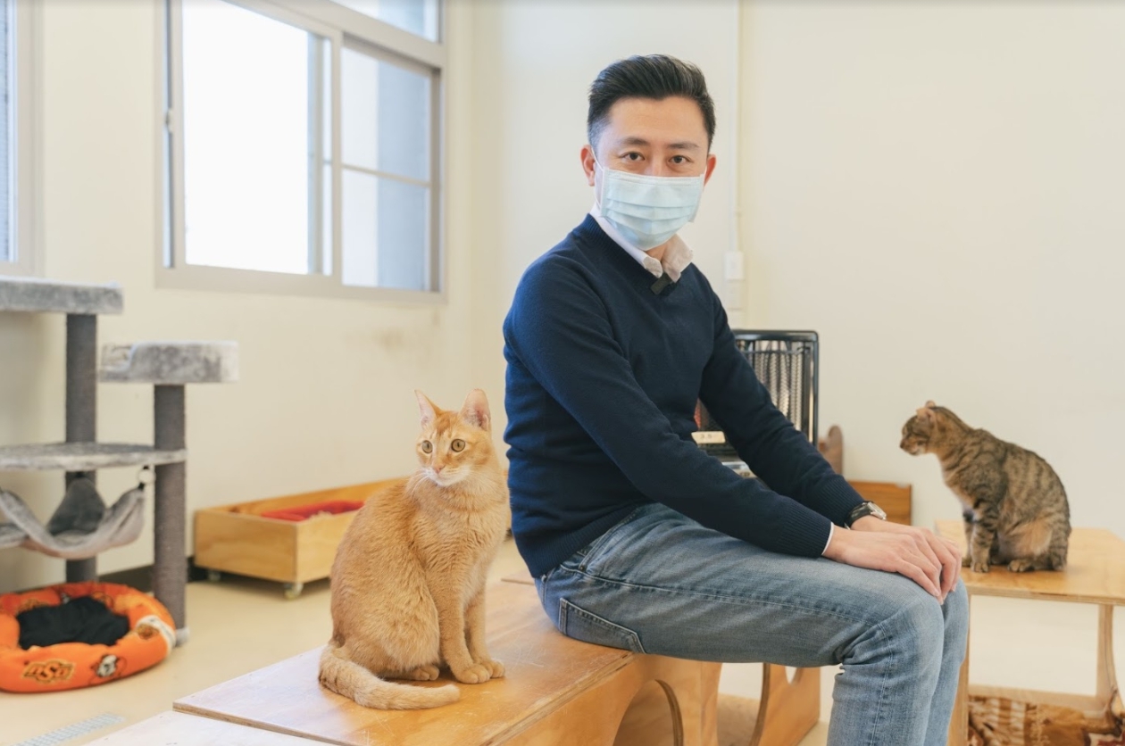 在新竹市動物保護教育園區滿一周年之際，市長林智堅親任認養大使。 新竹市府/提供