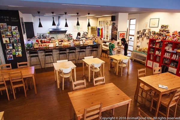 店內裝飾富巧思，空間也寬廣，讓客人有舒適的用餐環境。