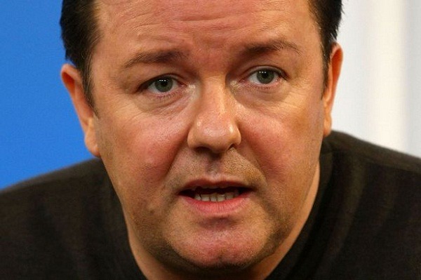 英國喜劇演員瑞奇傑維斯呼籲世人簽署請願書，以終結玉林狗肉節和狗肉交易。 取自網路