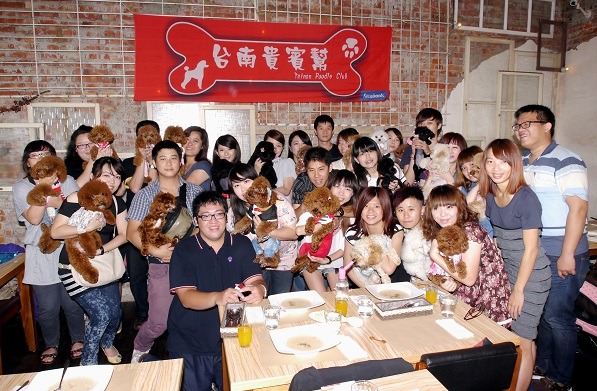 「台南貴賓幫」會員超過300人，每月固定聚會聯誼時，人數約在50人。  蕭士塔/攝