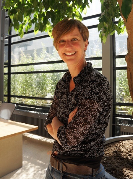 促成養蜂Bee計畫的幕後大功臣－洛堡大學醫學中心的室內空間設計經理賀保（Iris Hobo）。碎嘴/攝