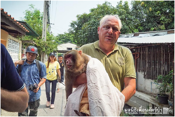 困居25年，喬無法走路，甚至沒法爬行。取自WFFT