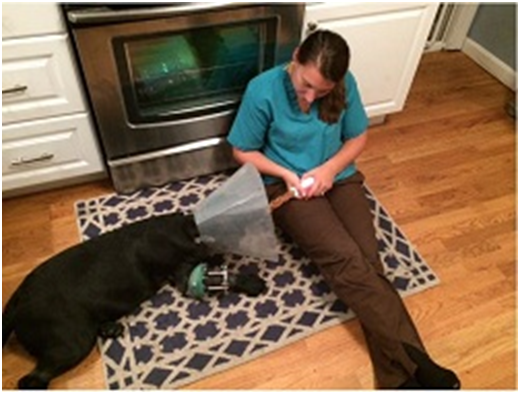 媽媽潔西卡給予露西充分的照顧。    取自網路