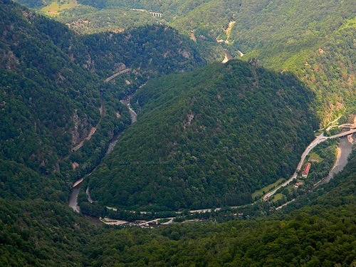 沿著日烏河（Jiu River）旁的道路，可抵達羅馬尼亞最新成立的國家公園。（來源：Classic Bucharest）