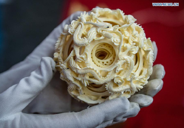 中國市場對象牙製品的需求，形成對大象族群的巨大威脅。 取自網路