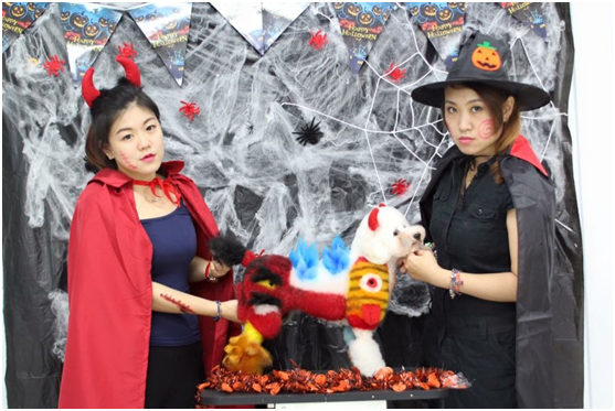 她們是今年代表台灣參加世界寵物美容師創意造型大賽的選手