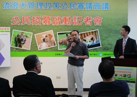 台南大學副教援吳宗憲認為公民審議是解決意見對立的一種方式。  陳珊珊/攝