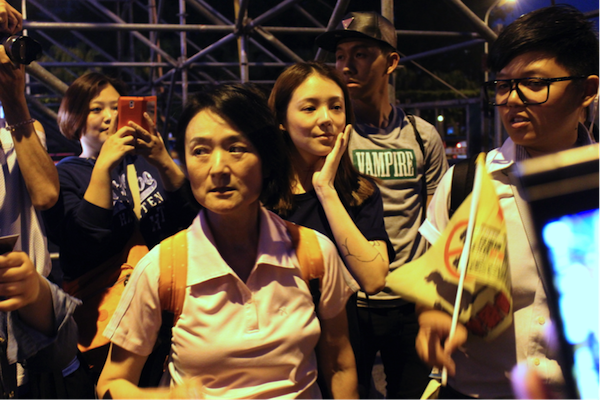 動保界最資深的愛媽譚艾珍與女兒歐陽靖一同參與晚會。   何宜/攝