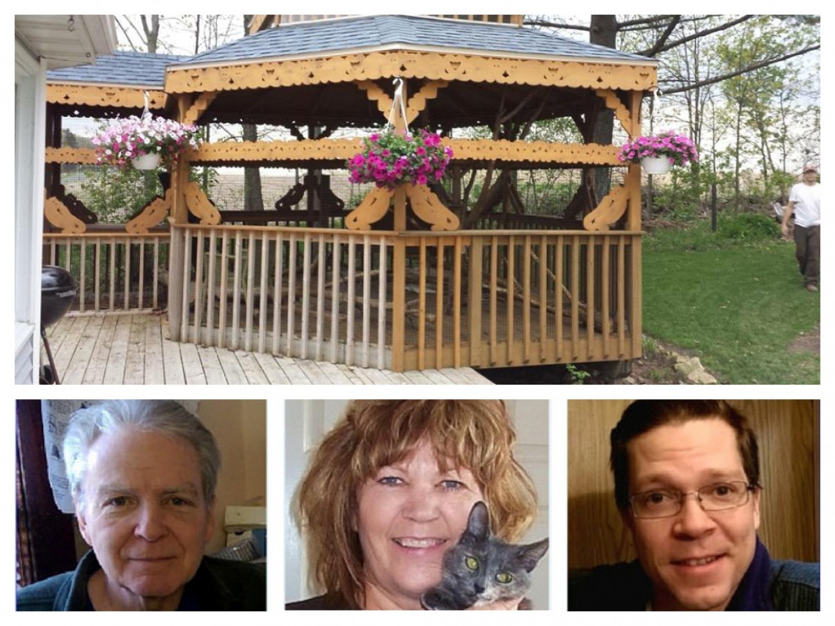 格洛佛(下圖右)與他的父(下左)母(下中)把自己家中變成貓咪庇護所,上圖為他爸爸親手打造的戶外貓屋。 取自Tabby Town USA, Inc、indiegogo