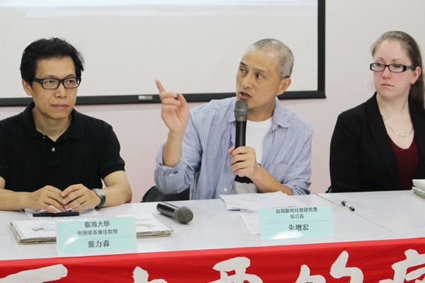 動社會執行長朱增宏認為動物福利白皮書可以讓政府有更全面的政策。 何宜/攝