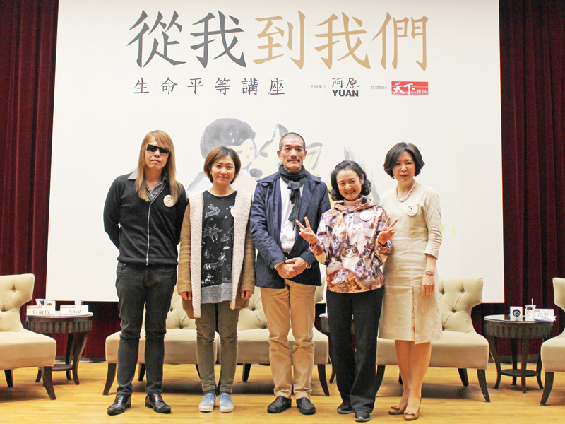 阿原肥皂創辦人江榮原將自身愛狗之情，轉化為紀錄片，希望拋磚引玉讓各企業接棒響應。　何宜/攝