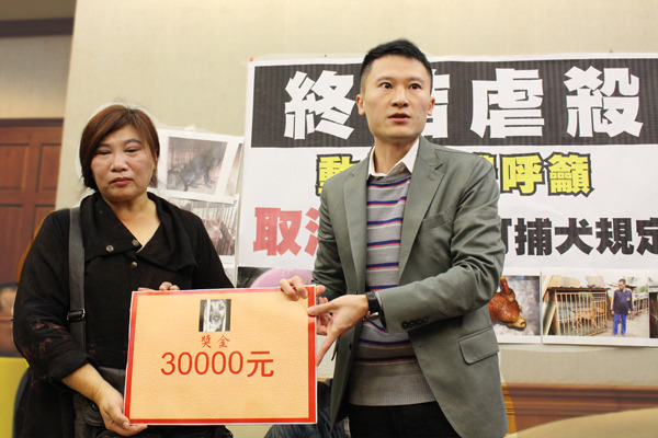 最後由一位謝姓企業家，捐贈30000元破案獎金給徐姐，徐姐表示希望未來這筆獎金會是政府頒給她。　何宜/攝