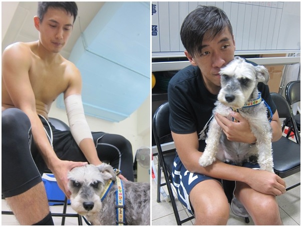 林韋翰(左圖)也替高粱洗過澡；楊哲宜(右圖)則曾帶高粱回家和孩子相處了一整天。