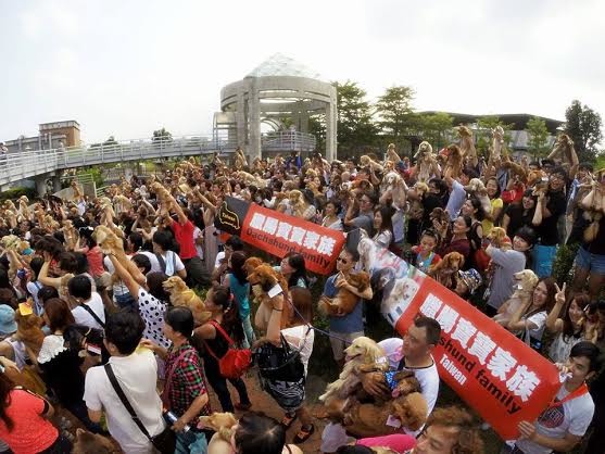 活動主辦人潘聖文表示，臘腸寶寶家族歡迎所有犬種的飼主，帶著狗狗一起加入這個大家庭。　臘腸寶寶家族/提供