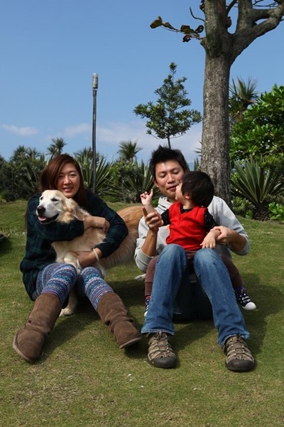 洛基小聿媽一家人常帶著洛基到處玩。　洛基小聿媽/提供