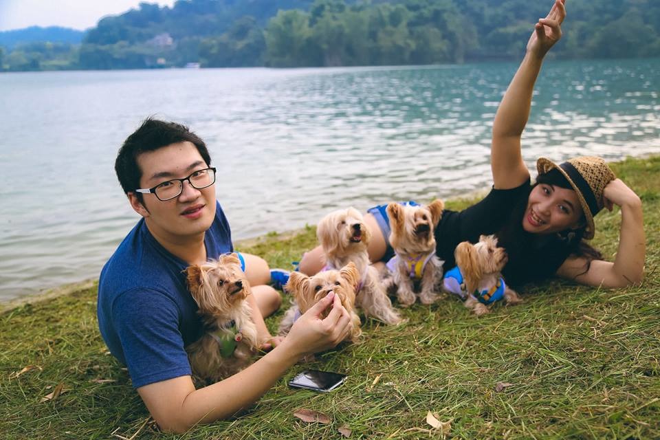 棠棠媽和老公帶著5犬出去玩！　棠棠媽/提供