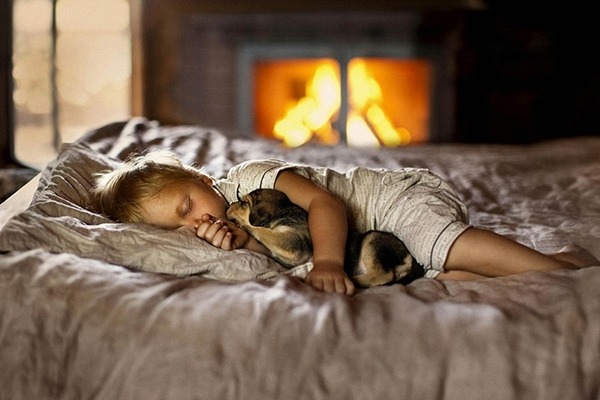 噓，小聲一點。　取自英國《每日郵報》