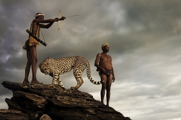 非洲桑人只獵捕足夠數量的食物，也很尊重野生動物。　取自英國《每日郵報》