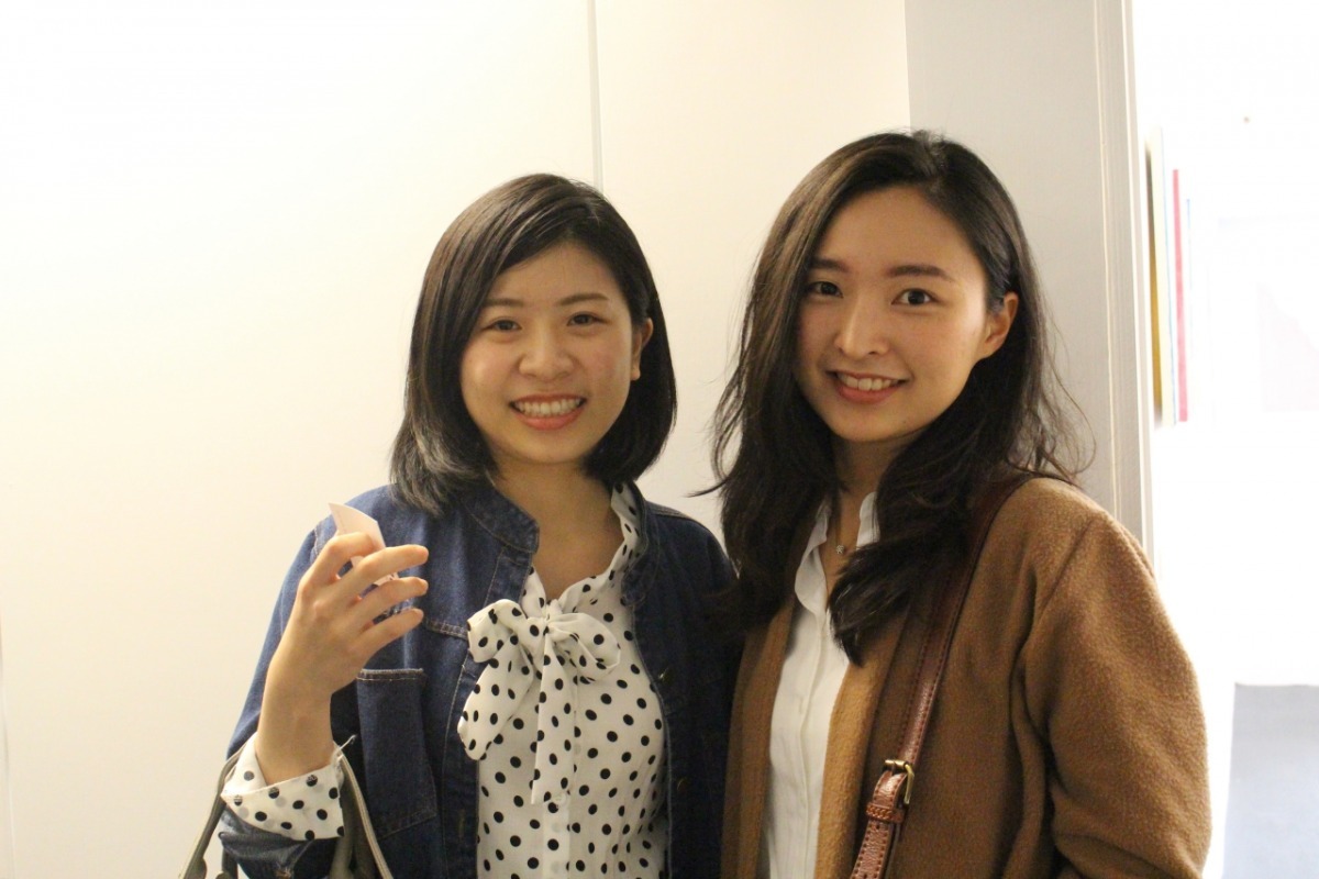 參加活動的蘇小姐(右)和郭小姐(左)聽完SPCA的查案經驗分享後表示，很意外有動保團體做得這麼深入，感到很開心，也希望能再有像《12夜》一樣強而有力的紀錄片，提高大眾對動保議題的關注和了解。　黃靖雅/攝