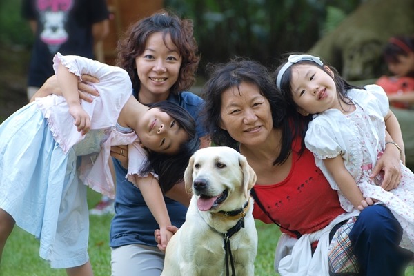寄養家庭不能教緝毒幼犬服從指令。　財政部關務署/提供