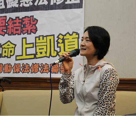 資深演員譚艾珍對於動物充滿憐憫之心。　何宜/攝