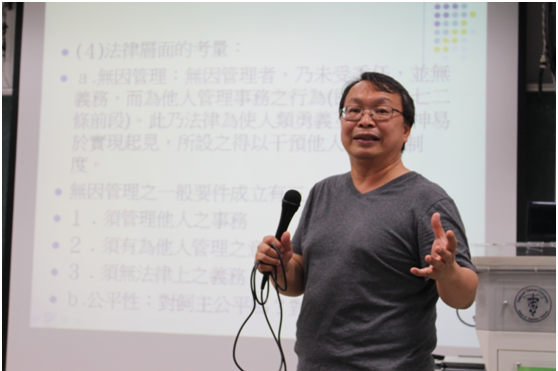 湖光動物醫院院長林雅哲長期關注流浪動物議題。　陳珊珊/攝