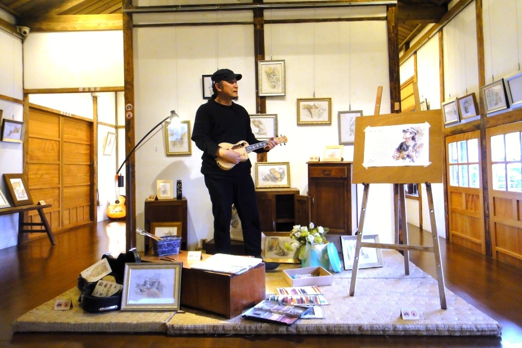 貓咪個性自我，卻是最佳良伴，高閑至希望透過作品帶給世界溫暖。  江幸芸/攝