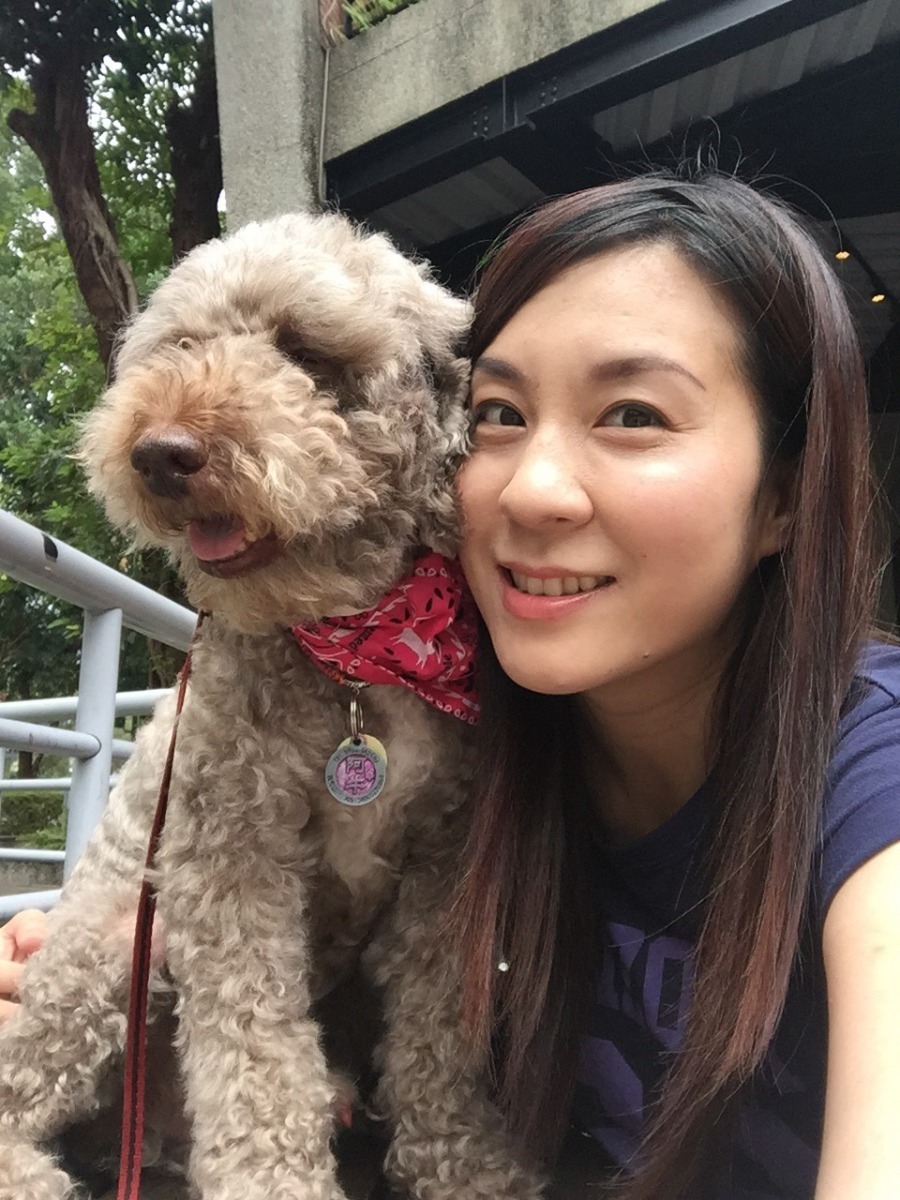 阿牛與媽咪合影。彼克蕾友善咖啡館 提供