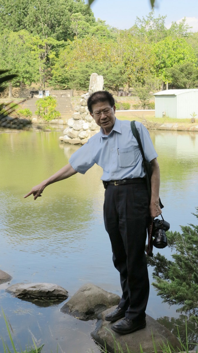 除了動物防疫，復育螢火蟲也是李朝全的專長。高維奇/攝