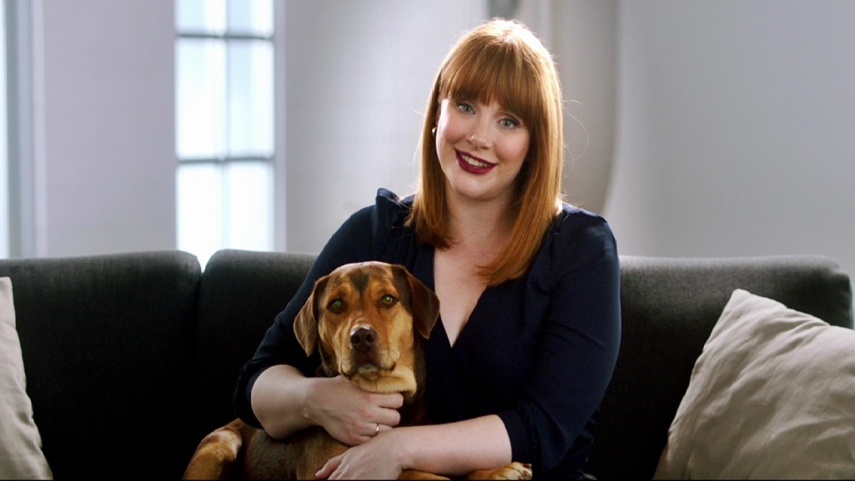 為「貝拉」演出獻聲配音的布萊絲達拉斯霍華。双喜電影/提供