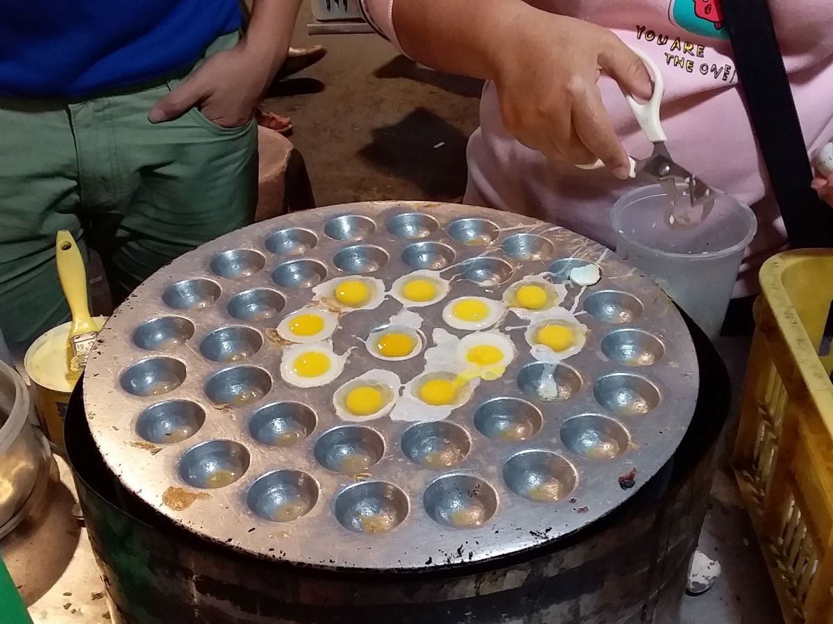 消費者對食用鵪鶉蛋以夜市的烤鳥蛋印象較深刻。高維奇／攝