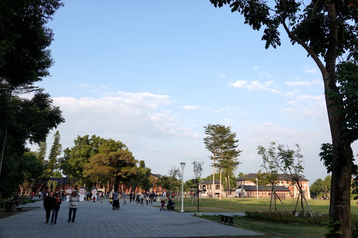 為了維護環境以及其他遊客的權益,山上水道博物館園區內禁止寵物落地。高維奇/攝