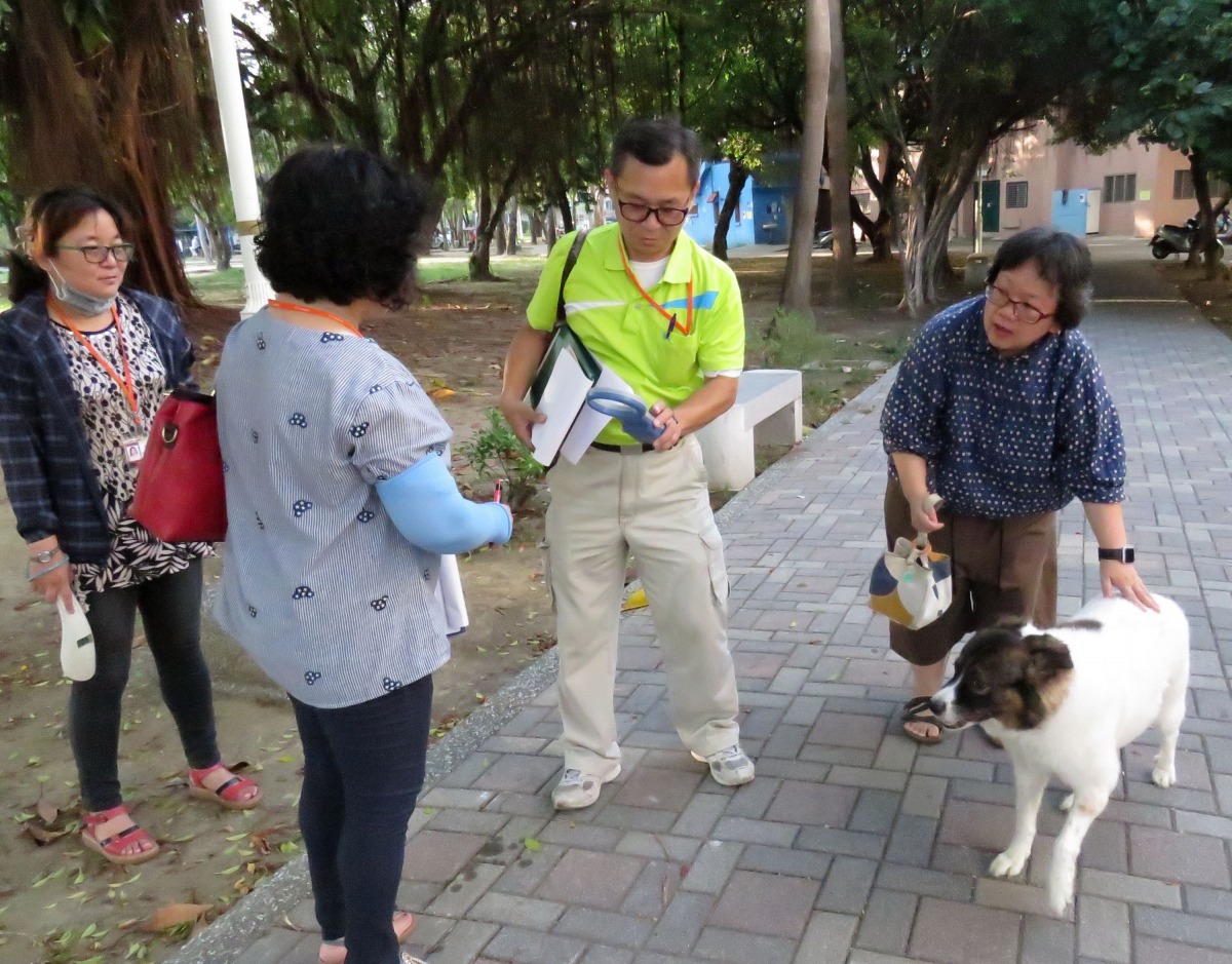 動檢員執行業務時必需善於溝通並要注意言行舉止。高維奇/攝