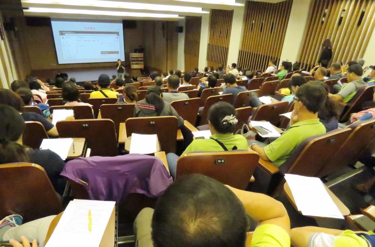 全國遊蕩犬隻數量調查人員講習,5日在成功大學舉行。高維奇/攝