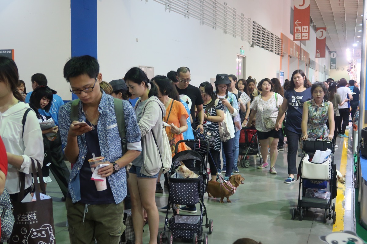 2017台北寵物用品展開幕，吸引大批民眾前來參與。劉詠綺/攝