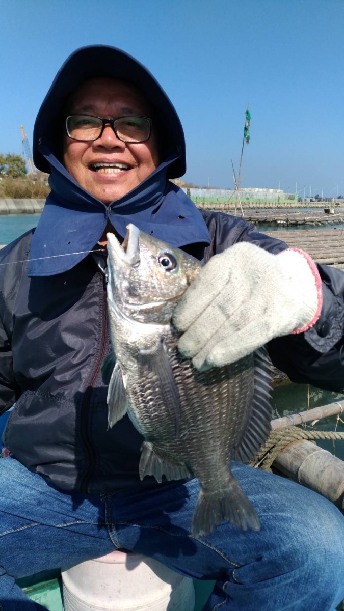 業餘釣友王志誠已成為釣黑鯛高手。圖／王志誠提供