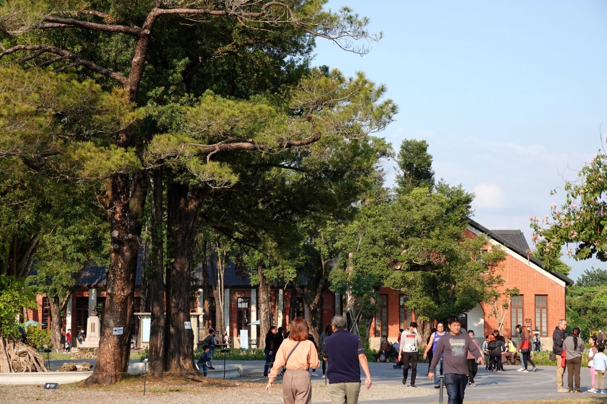 以紅磚堆砌的博物館主建築，別具英國鄉村風格。高維奇／攝