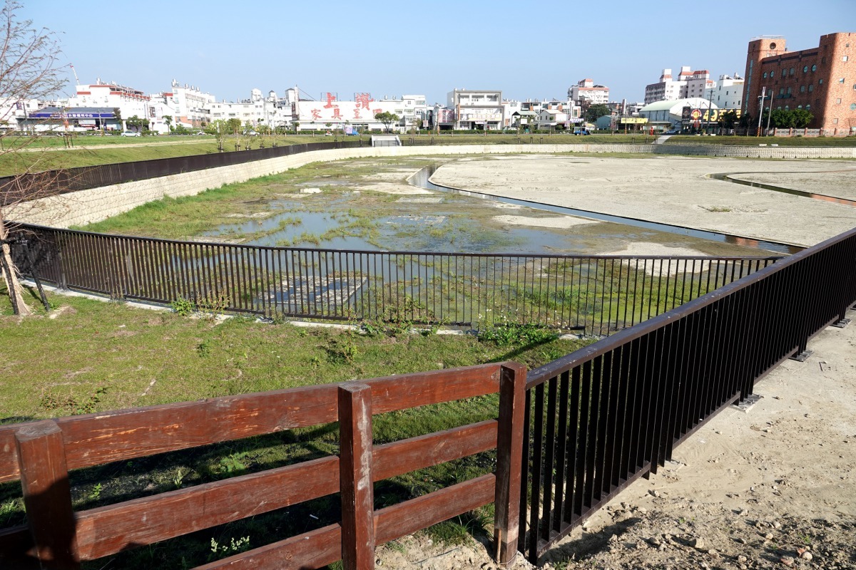 台南市永康區西灣滯洪池日前完工啟用。高維奇／攝