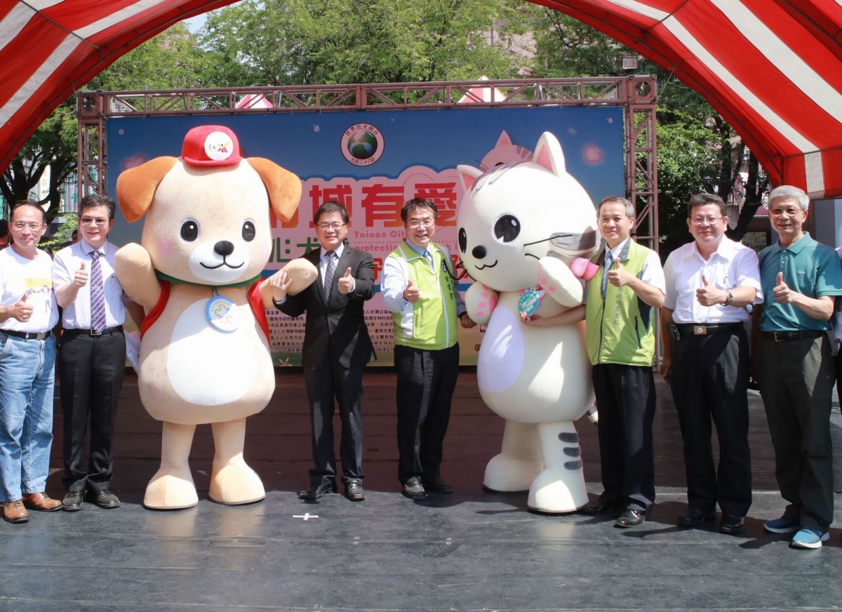 「豆哥」與「凱娣」於今年10月的活動中先試水溫亮相,吸引很多民眾與之合照。高維奇/攝