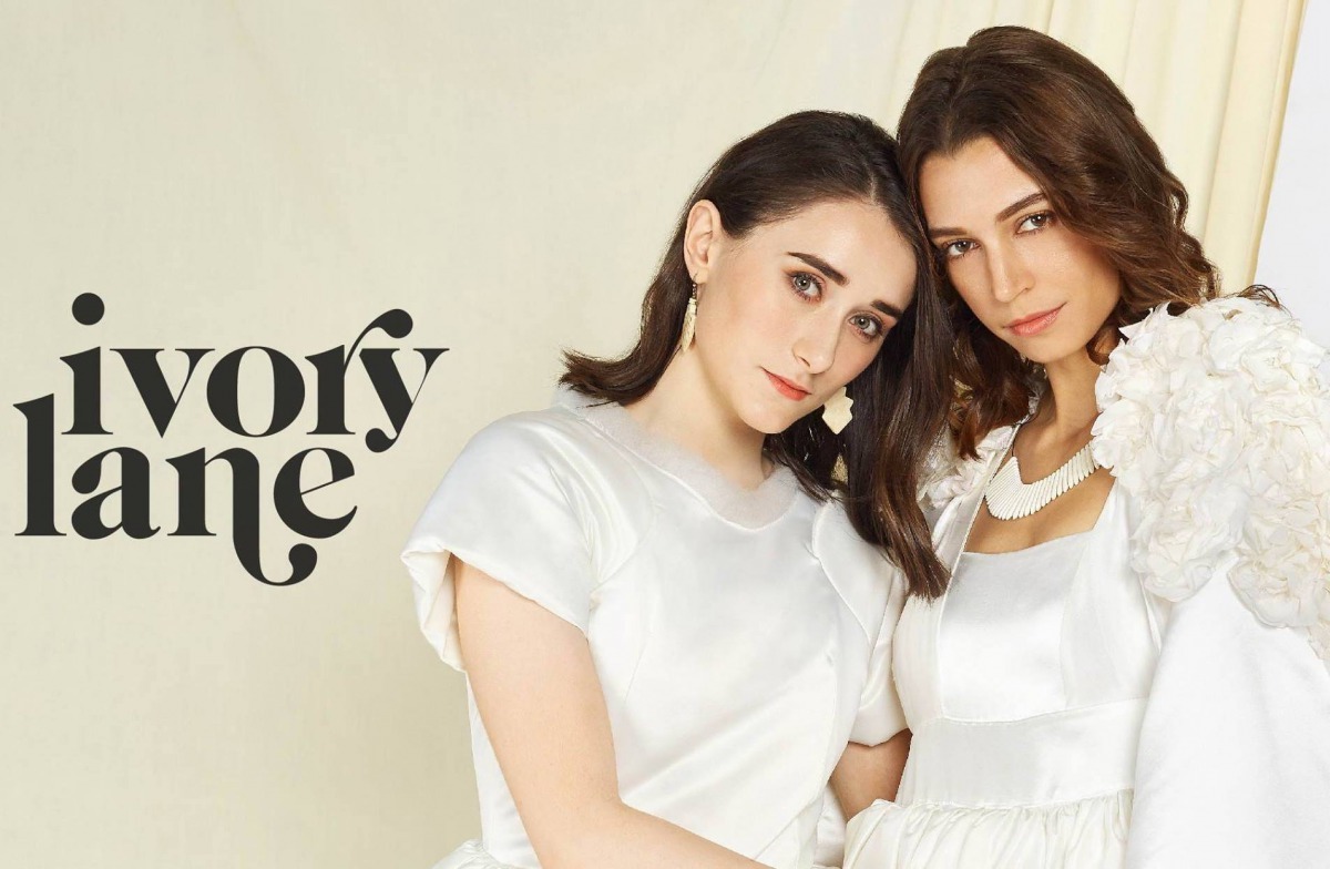 乍看就像一般精品廣告的文宣，你有看出其中的端倪嗎？ Photo: Ivory Lane Singapore