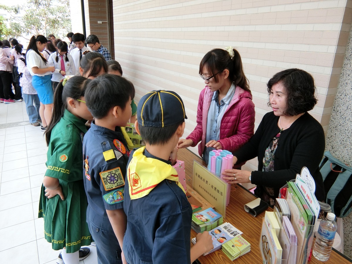 台南市動保處時常到學校進行動保宣導。高維奇/攝
