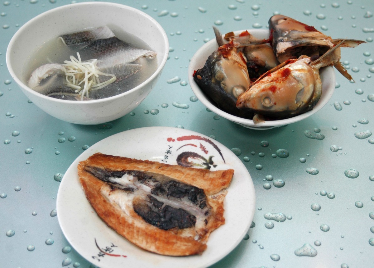生鮮的虱目魚料理,是當地的平民美食。高維奇/攝