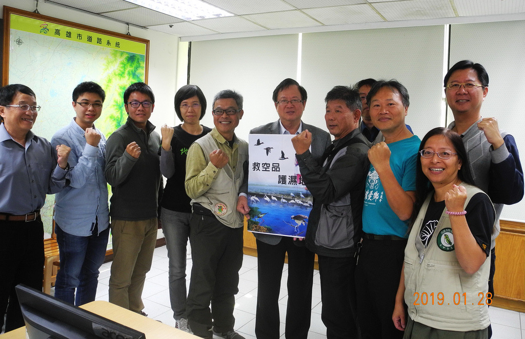 環團拜會高市工務局長吳明昌，籲共同守護黑琵棲地。圖片來源：高雄鳥會