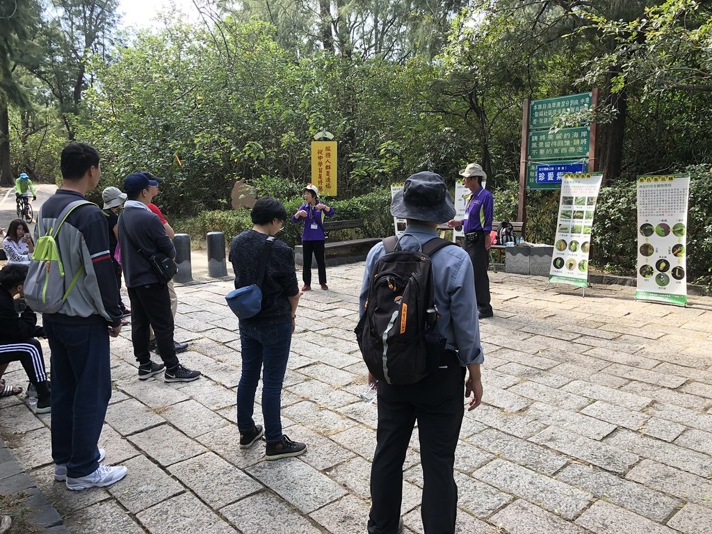 光陽車友結伴參加保安林健行。新竹林管處提供。