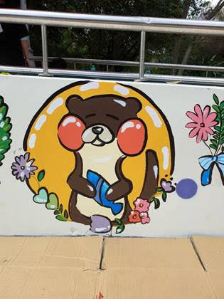 同學的畫作繽紛童趣又可愛。特生中心/提供 蔡雅芬/攝