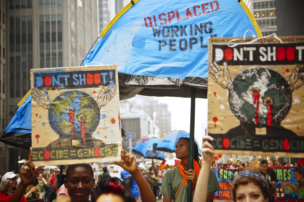 人們正在努力將可起訴犯罪的定義擴展到生態滅絕，即損害環境、影響居民生活。照片來源：Joe Brusky（CC BY-NC 2.0）