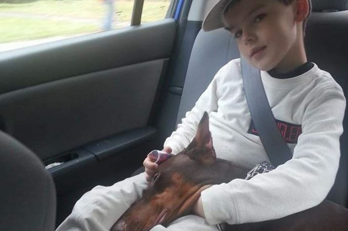 Copper突然患上搖擺症候群，行動不便。