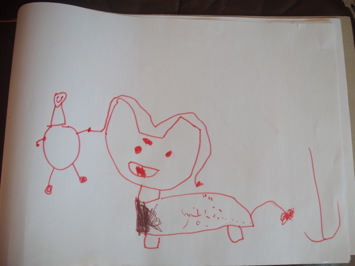 幼稚園五歲孩童的畫,看出與家中狗的關係 孩子心中狗狗很大,但很友善, 圖中沒有其他家人在其中,可見狗狗在兒童心目中的地位。劉威良/提供