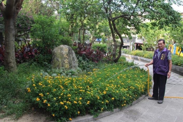 臺北市南港區的聯成公園，透過里辦公處的投入認養，成為適合親子在都會區進行生態觀察的戶外教室。台北市政府公園處/提供